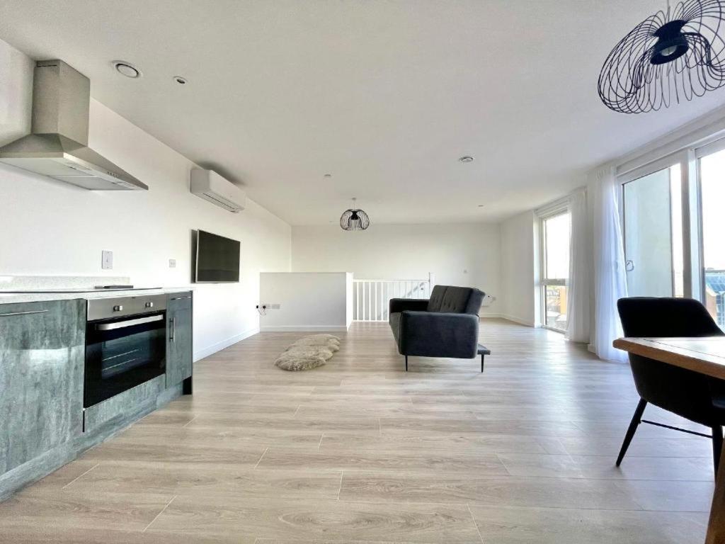 Bayard Plaza Penthouse Apartments Peterborough Eksteriør billede