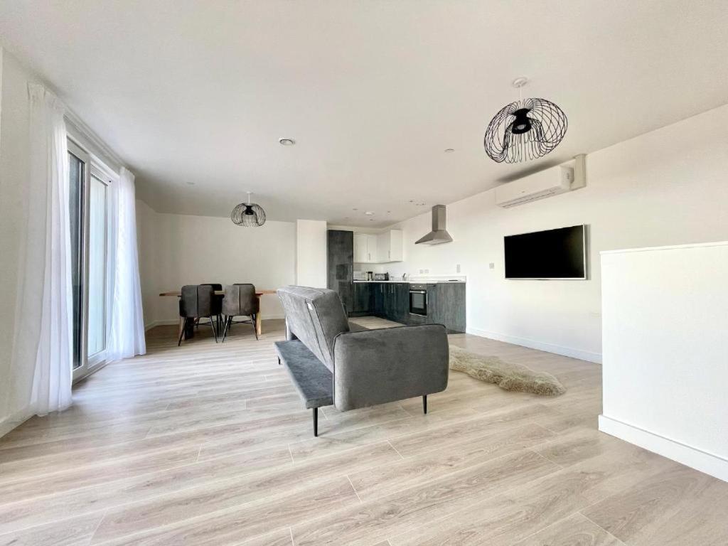 Bayard Plaza Penthouse Apartments Peterborough Eksteriør billede