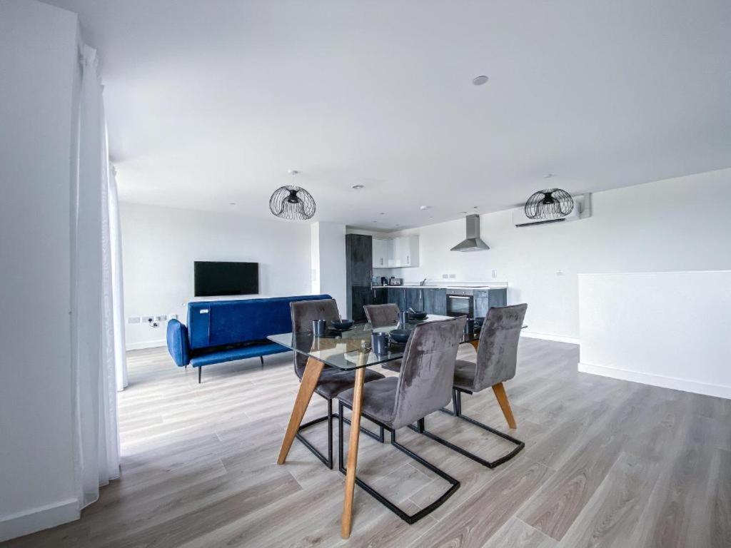 Bayard Plaza Penthouse Apartments Peterborough Eksteriør billede