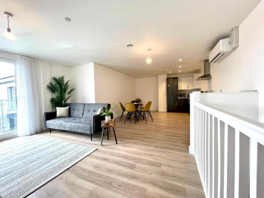 Bayard Plaza Penthouse Apartments Peterborough Eksteriør billede